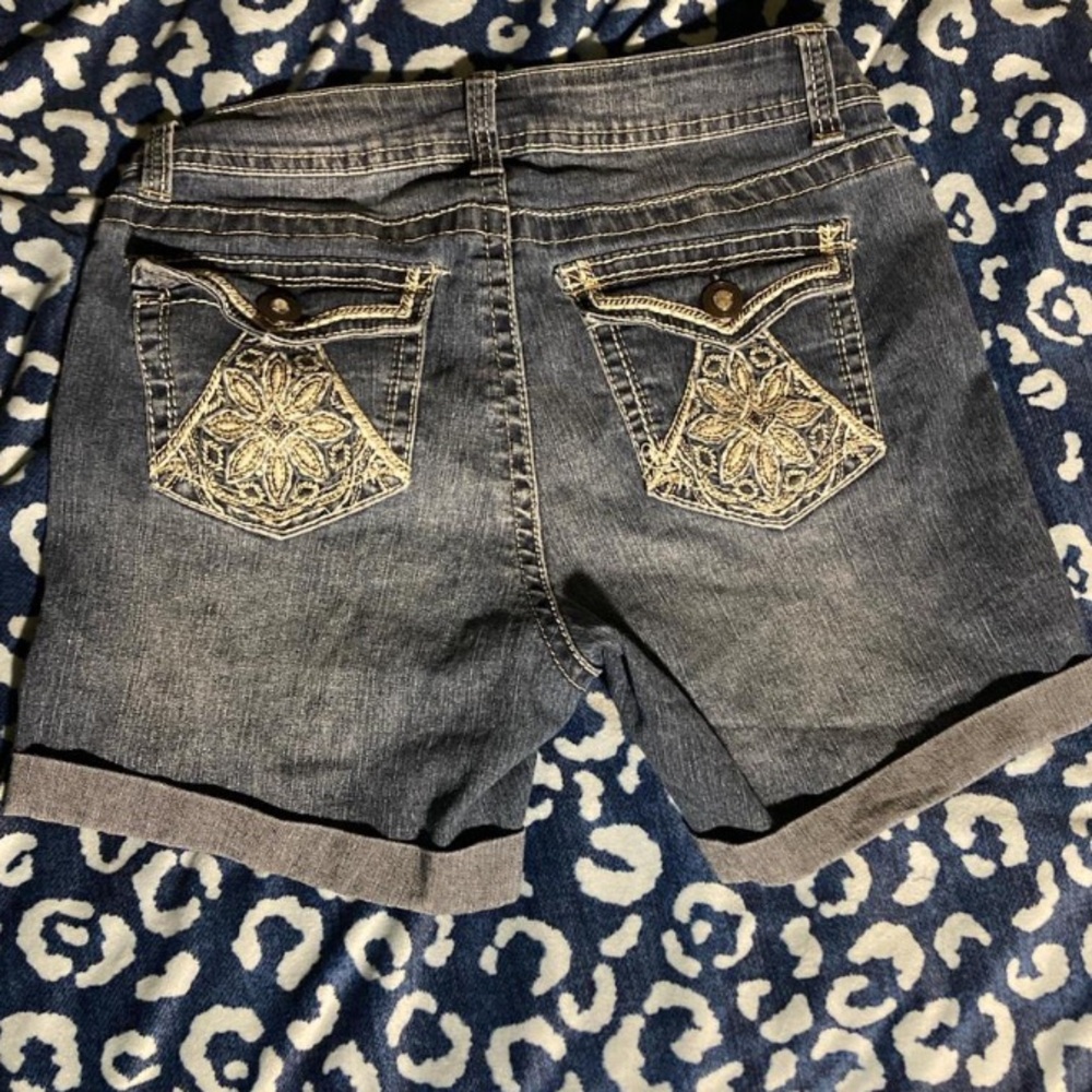 2000’s coded low to mid rise bedazzled shorts